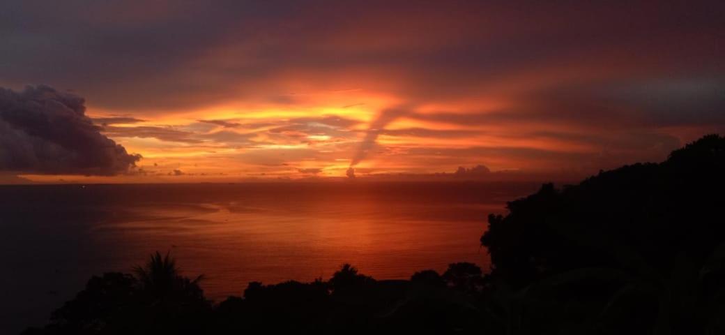 The View Padang, Amazing View, 8 Mins Mentawai Fast Ferry, Cold Beer,Close To Restaurants Exterior photo